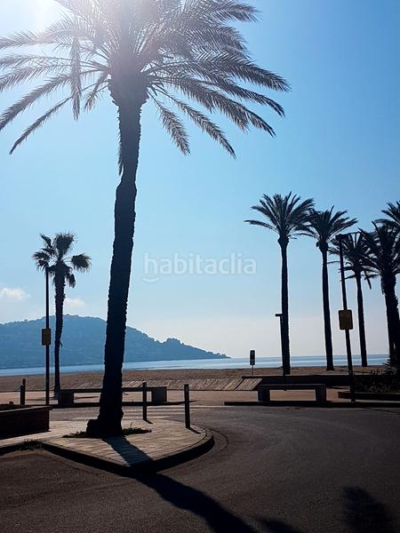 Foto 1a4521b1-f3c6-41b0-9fda-910ea81e3f43. Apartamento en avinguda de la gola de l'estany 14 primera línea de playa con vistas al mar en Roses