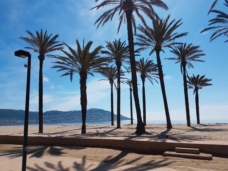 Foto b5c81bbe-1a98-4053-8207-a8be031b7d89. Apartamento en avinguda de la gola de l'estany 14 primera línea de playa con vistas al mar en Roses
