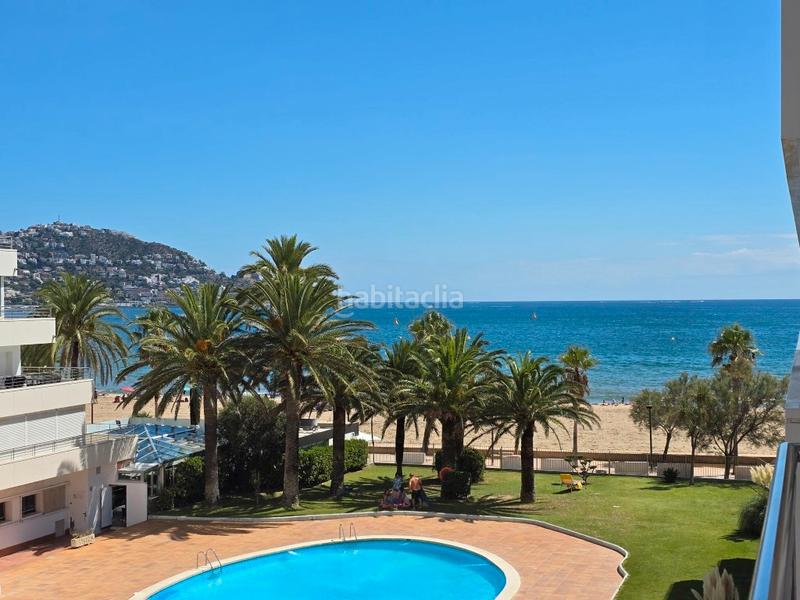 Foto d12e1029-c48f-4ad4-b332-a6be49bca056. Apartamento en avinguda de la gola de l'estany 14 primera línea de playa con vistas al mar en Roses