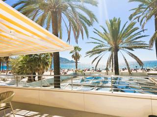 Apartament a Avinguda de la platja 1
