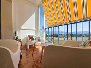Estudi a Nord. Estudio con vistas al mar, piscina y parking comunitarios
