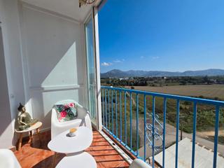 Estudi a Nord. Estudio con vistas al mar, piscina y parking comunitarios