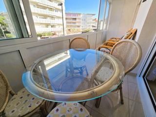Appartement à Carrer de la roca plana 1. Apartamento muy cerca de la playa, residencia con parking comuni