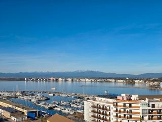 Appartement  Carrer francesc alegre. Vistas panorámicas y parking privado