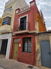 Casa  Carrer de terol. Casa en venta en castellón, zona centro – c/ teruel, junto a c/
