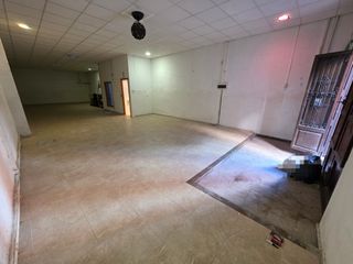 Local Comercial a Carrer perot de granyana 11. Local en venta en castellón, zona colegio consolación. ¡6 metros