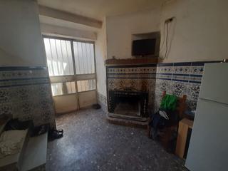 Casa en Úbeda. Se vende casa en la calle fuente de las risas