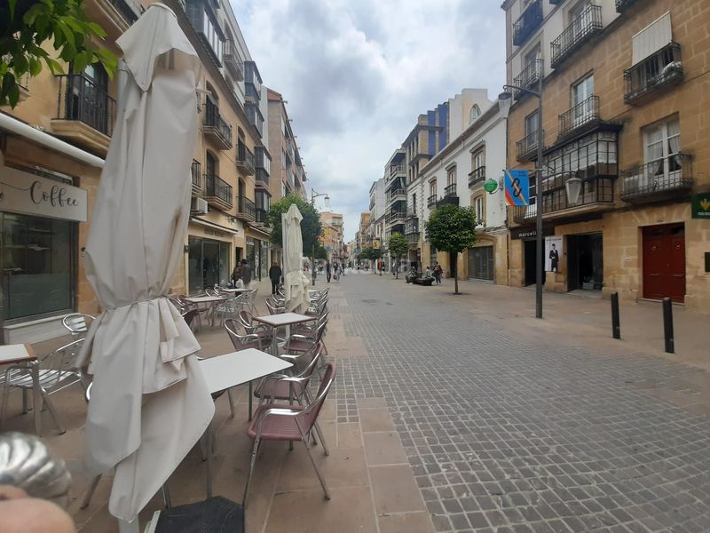 Foto f53d7d11-3c4a-459a-989c-3cc552cac7aa. Lloguer local comercial a Úbeda
