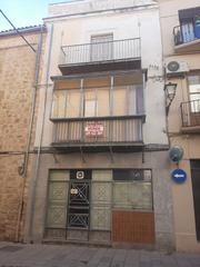 Casa a Úbeda. Se vende casa en la zona de la calle real