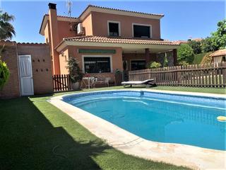 Xalet a Baeza. Se vende chalet en la yedra