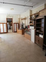 Local Comercial a Úbeda. Se vende local comercial en la zona de la calle ancha