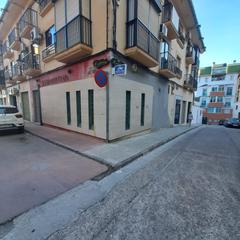 Local Comercial a Úbeda. Se vende local comercial zona parque vandelvira