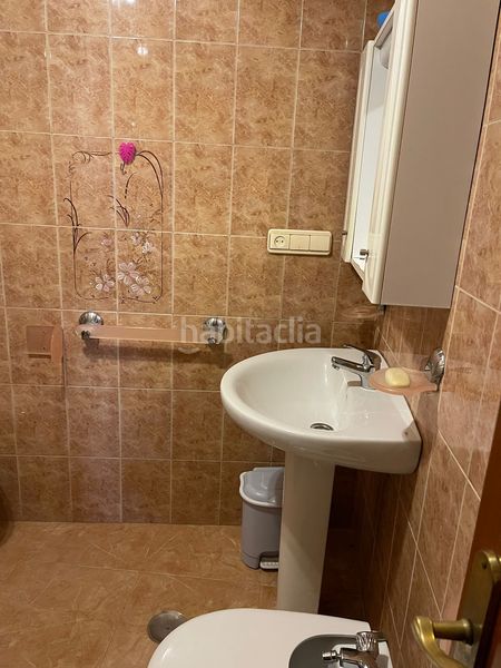 Foto 47d1d7df-8f7b-4f21-b346-3daa018b2e9e. Flat with heating parking in Úbeda