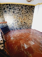 Haus in Úbeda. Se vende casa en la zona mercadona