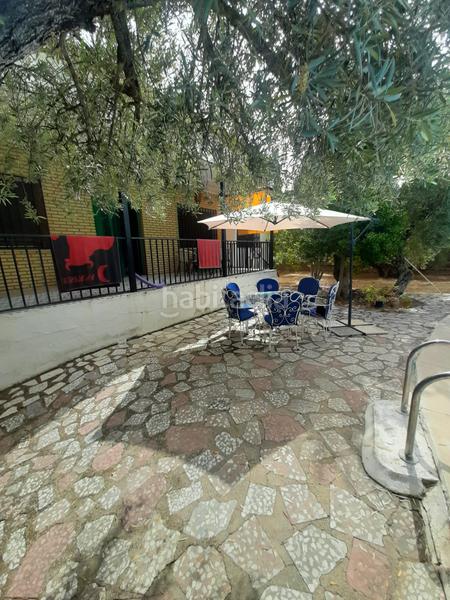 Foto 066902ee-6acf-4a7f-b03e-7af7be4b9383. Chalet se vende chalet en la yedra en Baeza