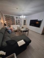 Maison à Úbeda. Se vende casa en la zona del barrio la güita