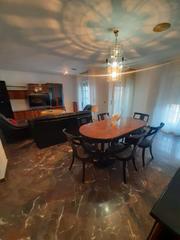 Location Appartement à Úbeda. Se alquila piso amueblado en la zona de la avenida ciudad de lin