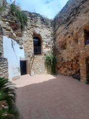Casa a Úbeda. Se vende casa en la zona de los miradores de ubeda