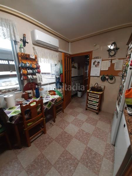 Foto bd3fd477-f6f1-4ece-88ee-7e6cd78a429e. Maison avec cheminée parking dans Úbeda