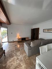Miete Etagenwohnung in Úbeda. Se alquila piso en la zona de la avenida ramon y cajal