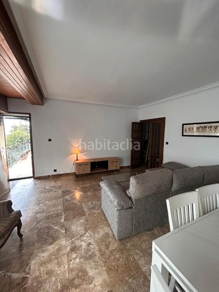 Foto 749e7f2d-8fd3-4621-8ad8-4442f856a0a0. Alquiler piso se alquila piso en la zona de la avenida ramon y cajal en Úbeda
