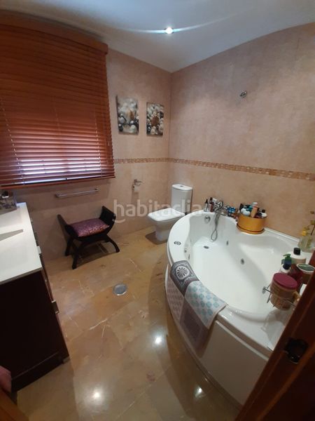 Foto 372b0764-ed5a-407c-9df3-0dea5c5ab211. Casa adossada amb calefacció piscina a Úbeda