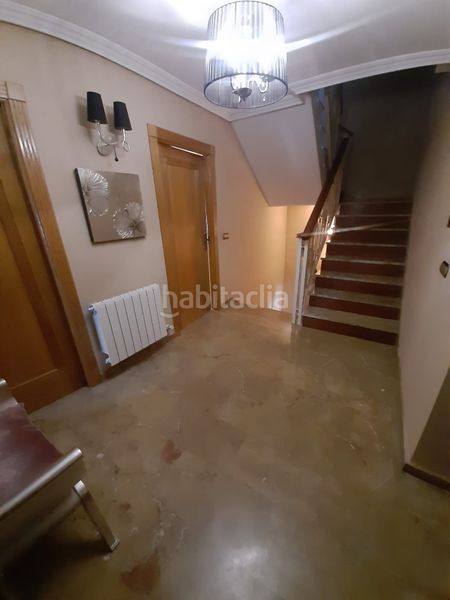 Foto c1391a8d-f550-4ca6-8f1a-dbe1c84af33d. Casa adossada amb calefacció piscina a Úbeda