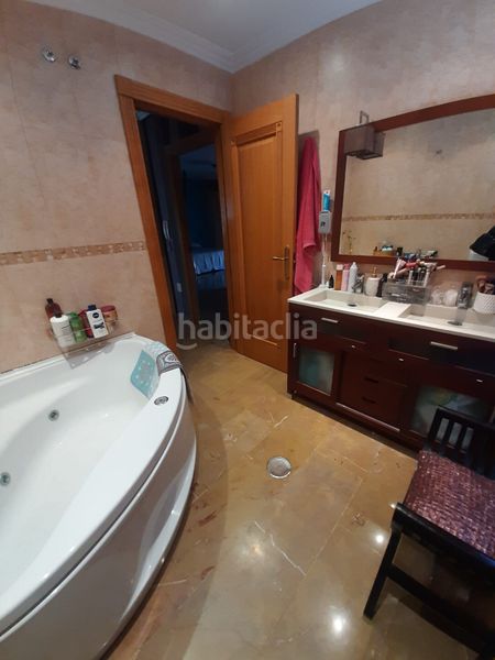 Foto c992b453-6424-4670-992b-ed9e952661d3. Casa adossada amb calefacció piscina a Úbeda