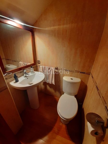 Foto f8590d5f-62eb-4404-b120-47729d5df5dc. Casa adossada amb calefacció piscina a Úbeda