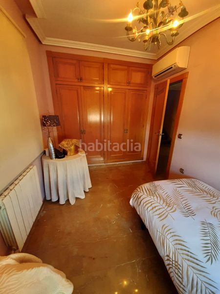 Foto fb7abbb2-f734-4c80-9c01-e5d4e4697990. Casa adossada amb calefacció piscina a Úbeda