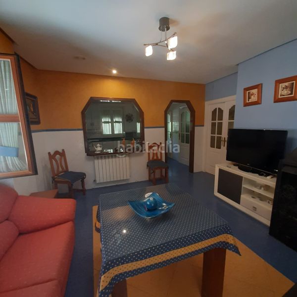 Foto 63d506b1-19c5-4f74-be11-26caa2e4ed2c. Casa adossada amb xemeneia aparcament piscina a Úbeda