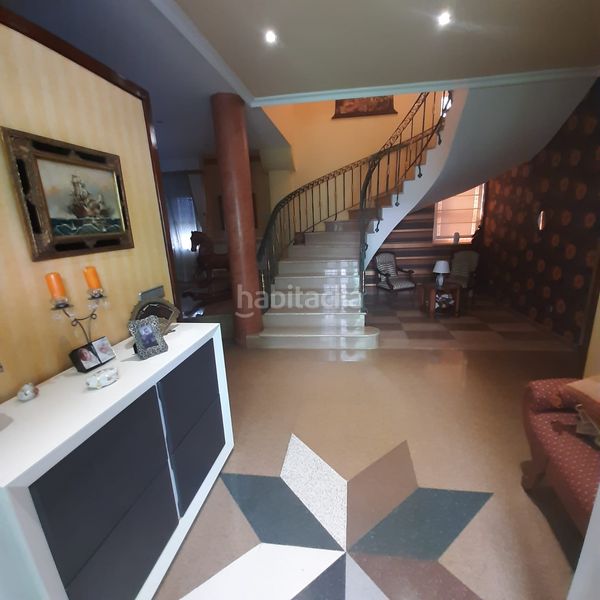 Foto 739b8451-dc55-4106-9e37-91da4808b05c. Casa adossada amb xemeneia aparcament piscina a Úbeda