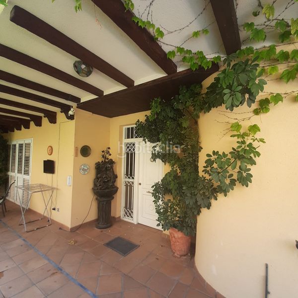 Foto d9309dd6-15ab-44e8-8c14-23e48ac476cd. Casa adossada amb xemeneia aparcament piscina a Úbeda