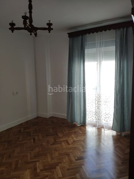 Foto b7d31e94-f5ea-4f8d-a27b-2c5f0a65c8dc. Rent flat with heating in Úbeda