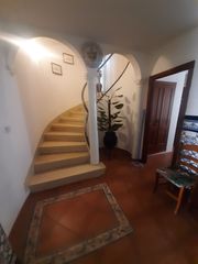 Casa in Úbeda. Gran casa con cochera al lado de la plaza primero de mayo ubeda