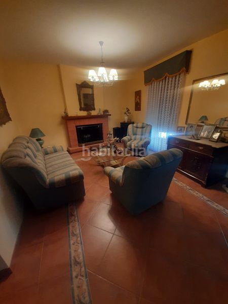 Foto ac506074-0e55-466e-9635-44683574e04f. Casa amb xemeneia aparcament a Úbeda
