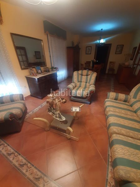 Foto dc09e70e-19a1-4b64-9cd8-f4fe4f0e3084. Casa amb xemeneia aparcament a Úbeda