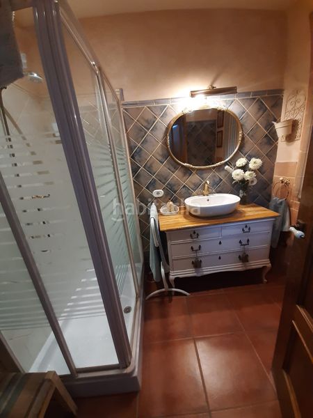 Foto b16d23bf-ee6f-49e0-8830-8309a76e6cb2. Xalet amb xemeneia aparcament piscina a Úbeda