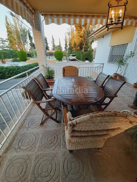 Foto ef41405b-99a8-40b3-964c-b08eb83e0c94. Xalet amb xemeneia aparcament piscina a Úbeda