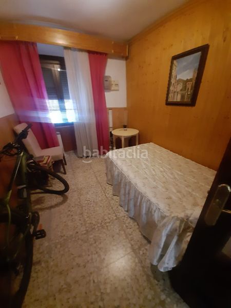 Foto 0897d38c-07c6-4ab9-8fb6-b255dc57bfa7. Casa amb xemeneia a Úbeda
