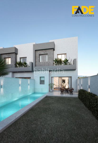 Foto 538a8f3e-5c6f-4b71-b59d-5e0c5a98dcda. Casa a schiera con parcheggio piscina in Casco Histórico Churriana de la Vega