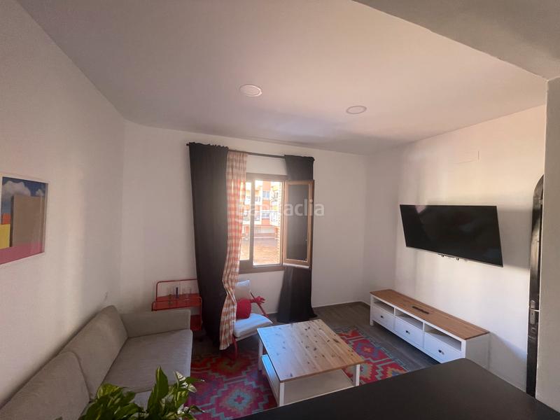 Foto 9c698a8c-9a33-477a-a1c5-98778df61713. Miete appartement in calle isabel la católica 24 in Línea de la Concepción (La)