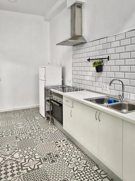 Foto 8b92e87d-c728-4e87-8e40-49a9b8ace004. Location appartement dans calle isabel la católica 41 dans Línea de la Concepción (La)
