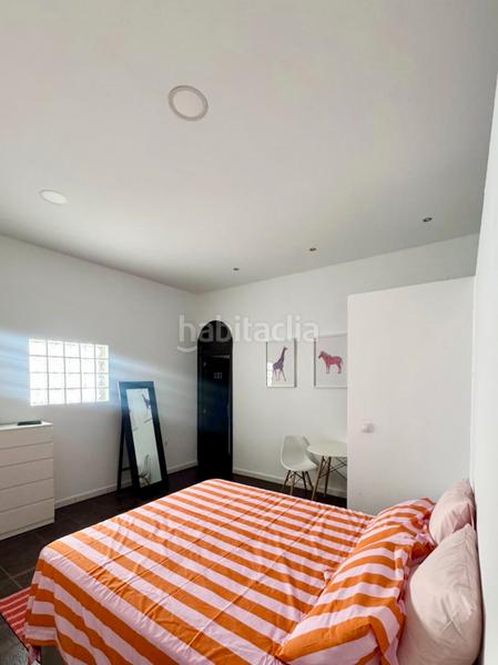 Foto fcc7a5ca-80c2-45ac-a6a7-6ae5eb10f219. Location appartement dans calle isabel la católica 41 dans Línea de la Concepción (La)