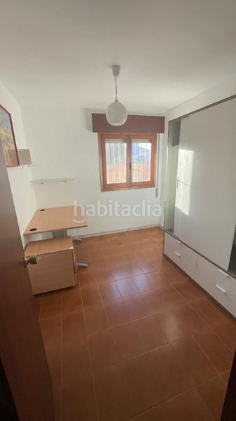 Foto 4bd58520-db90-4b25-9045-c13787ee0d92. Alquiler piso en calle padre pandelo 30 se alquila. en Línea de la Concepción (La)