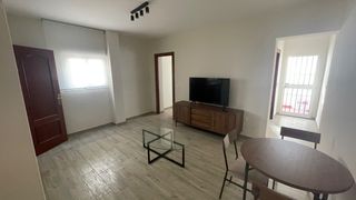 Affitto Piccolo appartamento in Santa Bárbara-Ciudad Deportiva. Apartamento en alquiler en el centro.