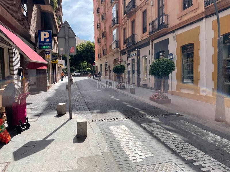 Foto 2f28fe57-8ea8-47fb-b29f-646e45b1a8cf. Affitto locale commerciale in calle javier sanz 26 in Almería