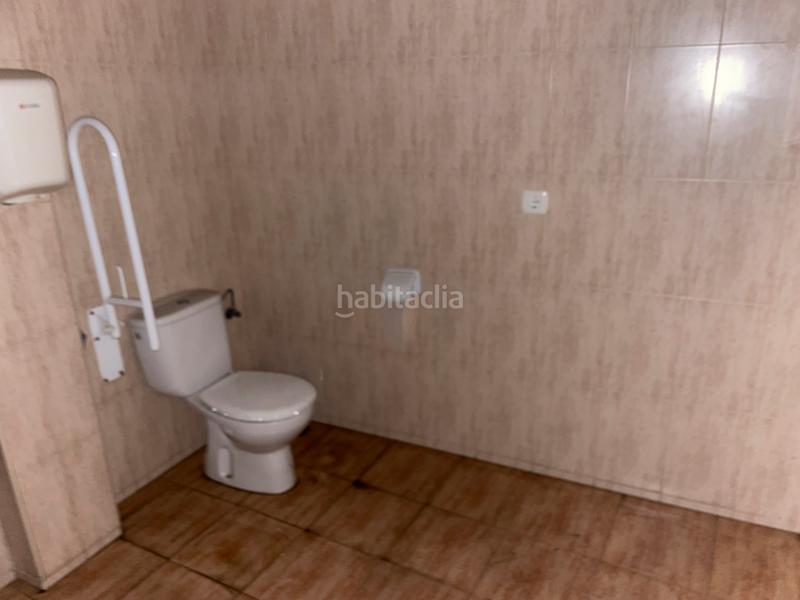 Foto 8cdd6ced-c9a1-43b6-8314-22e7f50b0474. Alquiler local comercial en calle javier sanz 26 oficina en alquiler en el Centro de almeria en Almería