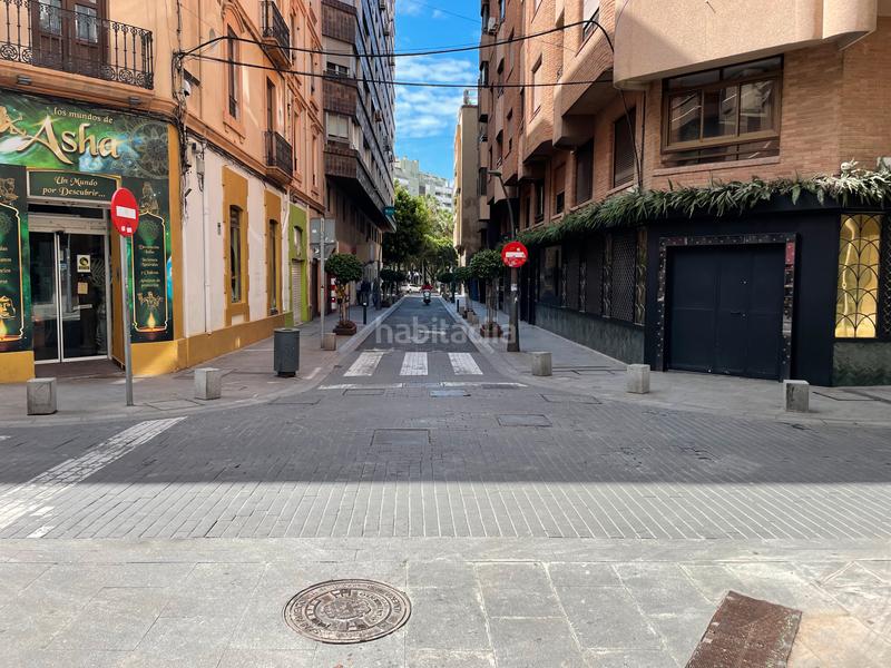 Foto 725810ff-d6ba-4b84-85be-e9f0598dbcf5. Miete geschäftsraum in calle javier sanz 26 in Centro Almería