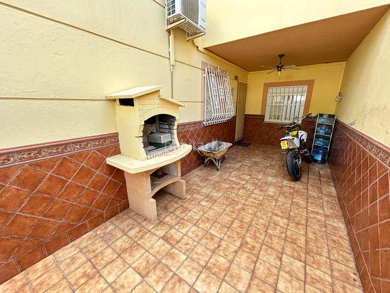 Foto 5a590743-75cf-4f69-99f6-592e3c9a910d. Casa adosada en calle olallo morales 3 en El Alquián Almería